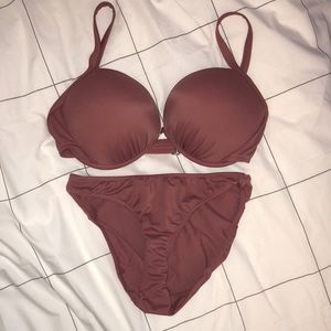 Venus bikini set deep pink, 32DDD top, size 6 bottom lightly padded